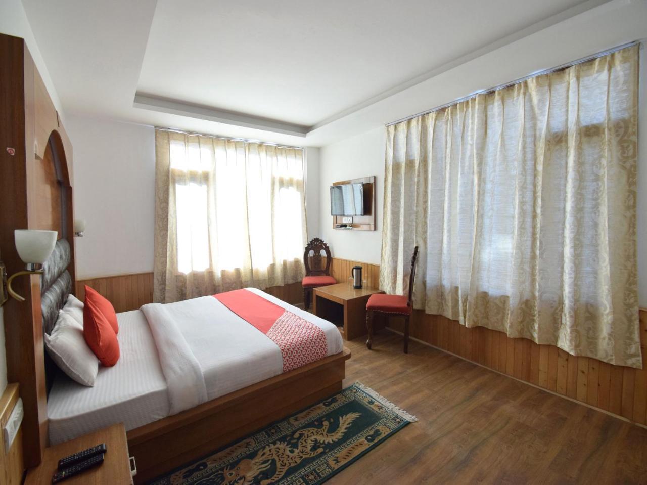 Oyo 10255 Hotel Red Apple Manāli Eksteriør billede