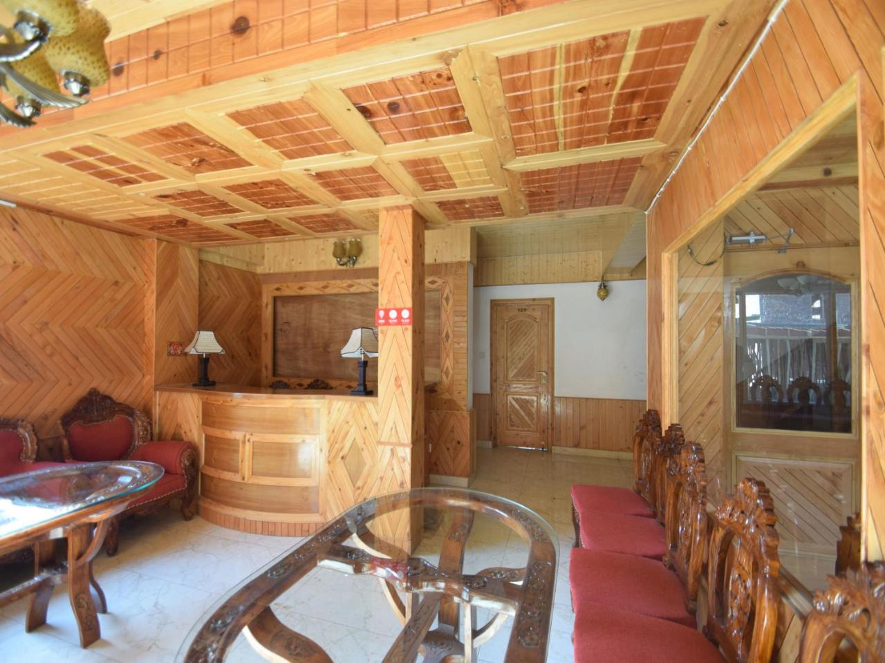 Oyo 10255 Hotel Red Apple Manāli Eksteriør billede